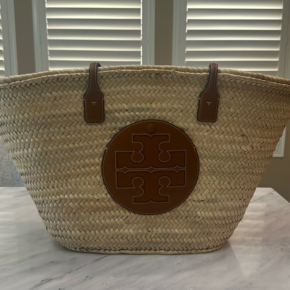 Gorgeous Tory Butch Ella Straw Basket Tote!